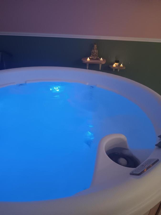 Gite Et Spa Au Secret Du Bonheur Hotel Pouilly-sur-Serre Exterior foto